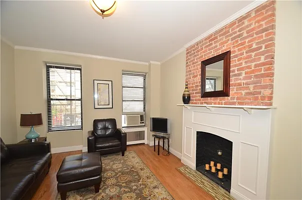 Rented by Buchbinder & Warren | media 9