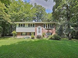 633 Almond Rd, Walnutport, PA 18088