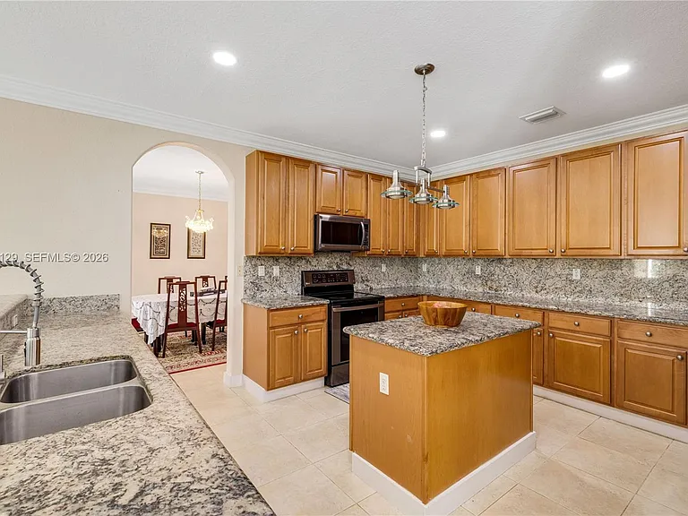19086 SW 76th Ave — Photo 21
