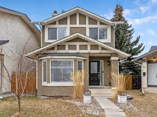 100 SE Woodfield Grn SW, Calgary, AB T2W 3T9