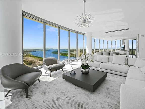 4th image of 15701 Collins Ave #3605