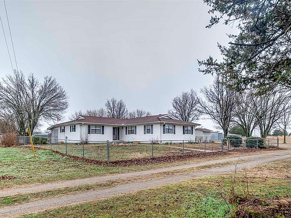 2nd image of 352529 E 850th Rd