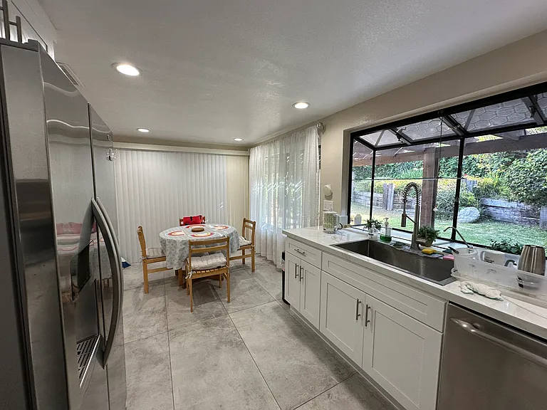 Breakfast Dining Area
