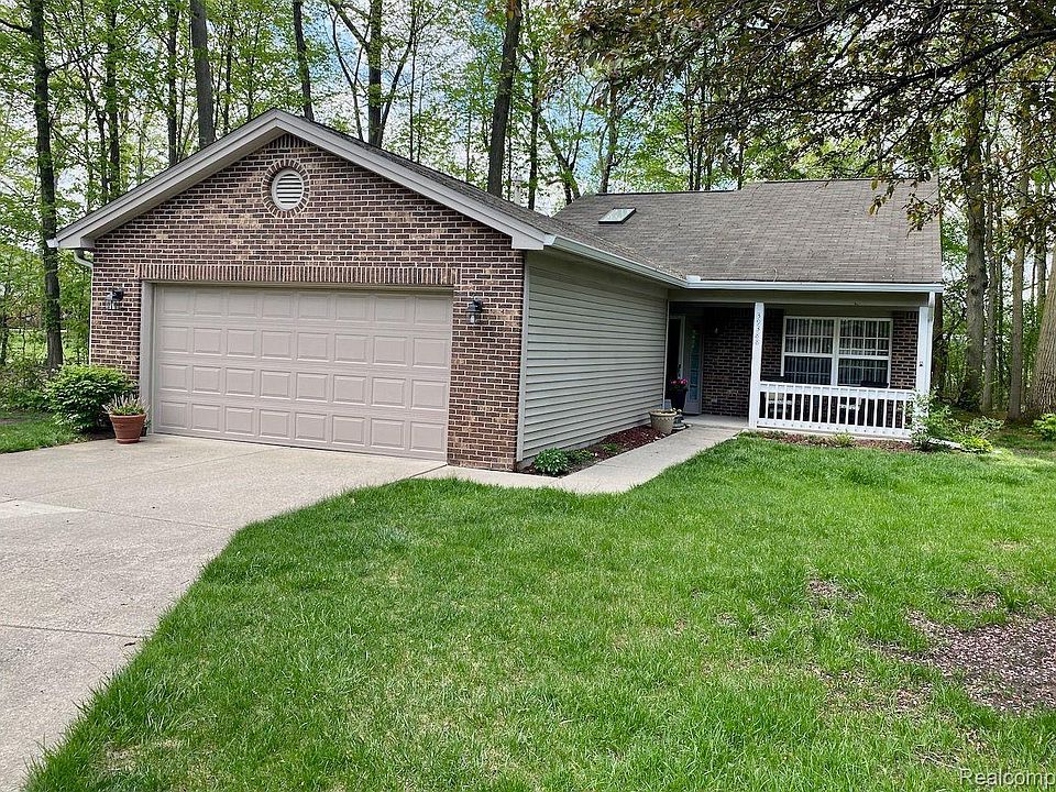 1st image of 39388 Armstrong Ln