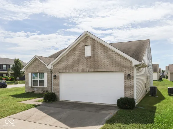 2899 W Sampler Ln, Monrovia, IN 46157