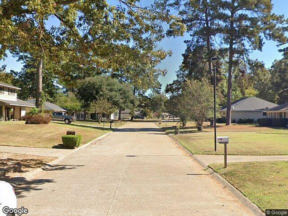 Exterior Neighborhood (street photo)