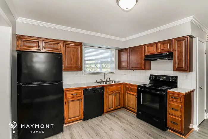 1692 Citadel Pl — Photo 10