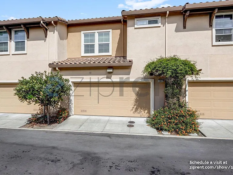 107 San Juan Batista St — Photo 1