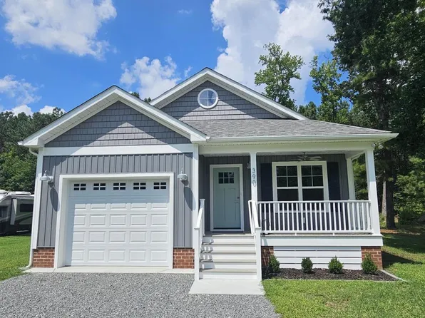 390 Monticello Dr, Colonial Beach, VA 22443