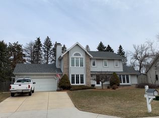 7556 W Pineberry Rdg, Franklin, WI 53132