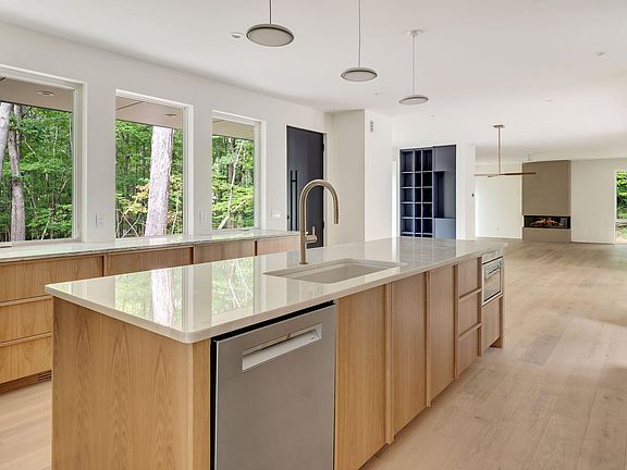 4th image of 2347 Grady Ridge Way