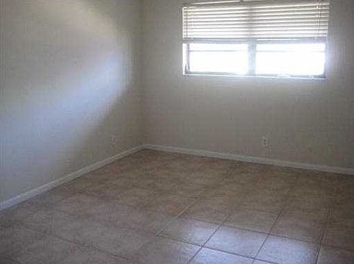 5th image of 1821 NE 40th Ct APT 304