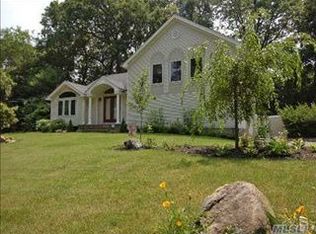 58 Cedar Dr, Miller Place, NY 11764