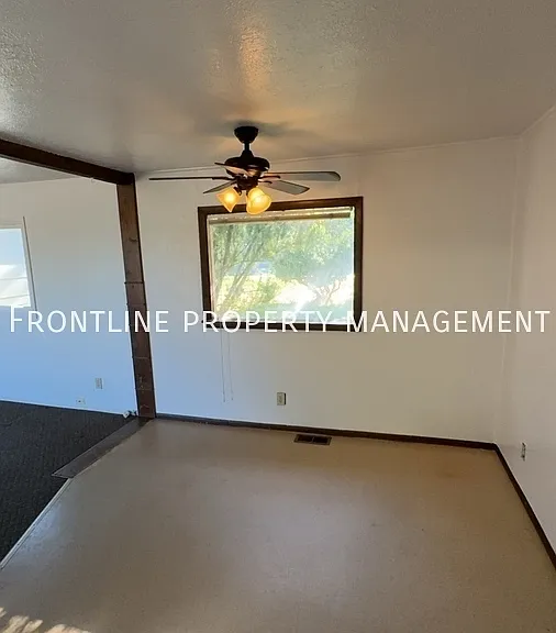 1115 N Mitchell St — Photo 3