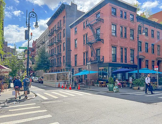 その他 STREET 05 2009 No.213 244 West 4th Street #2D in West Village, Manhattan | StreetEasy