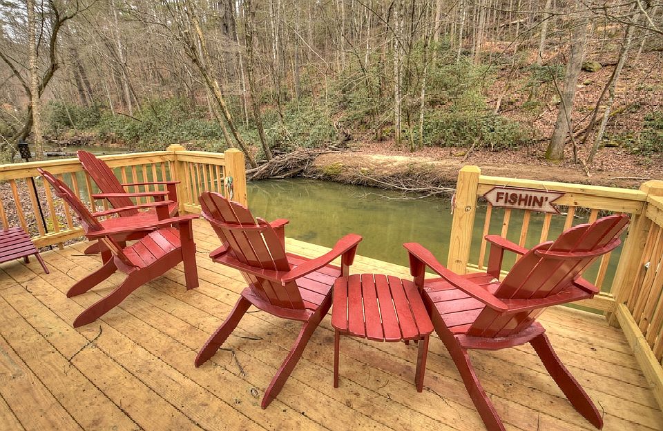 2nd image of Creekside Ln