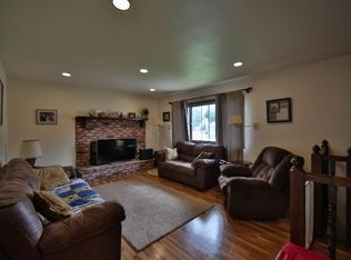 1456 N Heights Dr, Sheridan, WY 82801