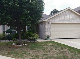 803 Deedee Creek Dr, Euless, TX 76040
