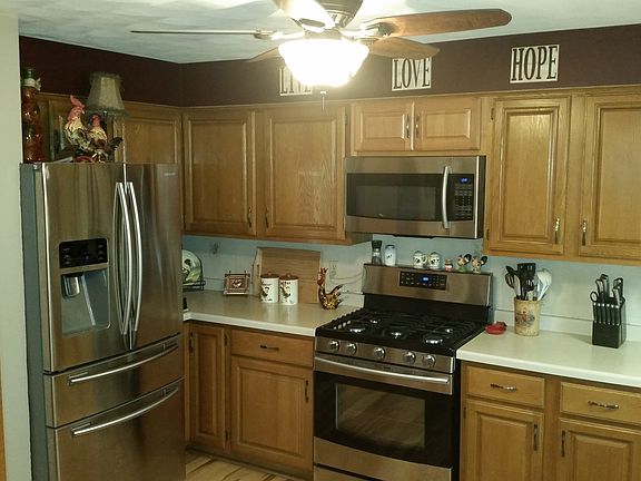 3rd image of 710 Ravenswood Ct