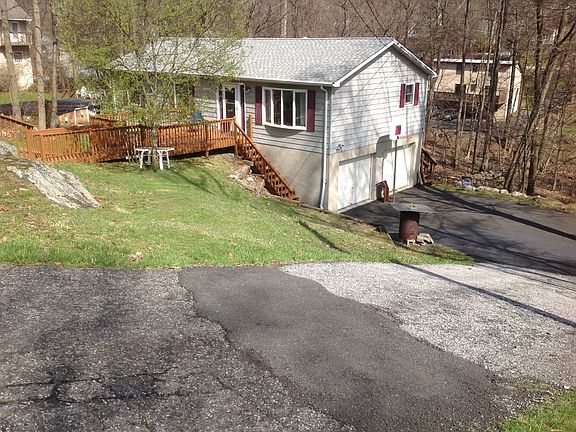 3rd image of 3 Stonewall Dr