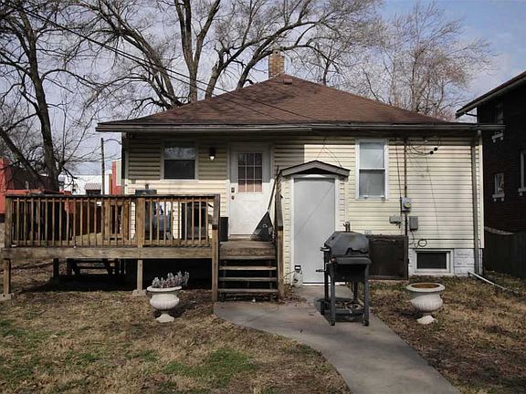5th image of 2406 Delmar Ave
