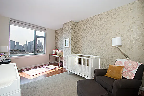 Sold by R New York | media 5