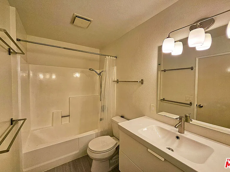 1454 E Orange Grove Blvd #1 — Photo 22