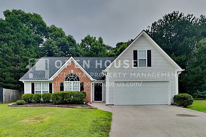 1041 Wicker Pine Dr NE — Photo 1