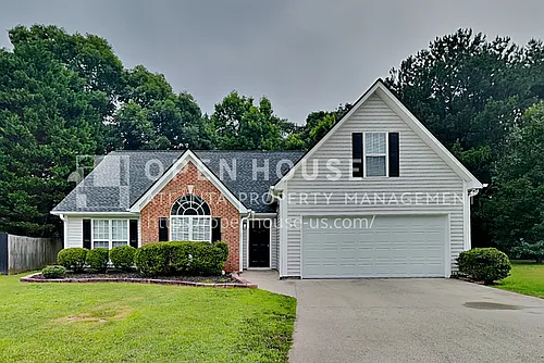 1041 Wicker Pine Dr NE Photo 1