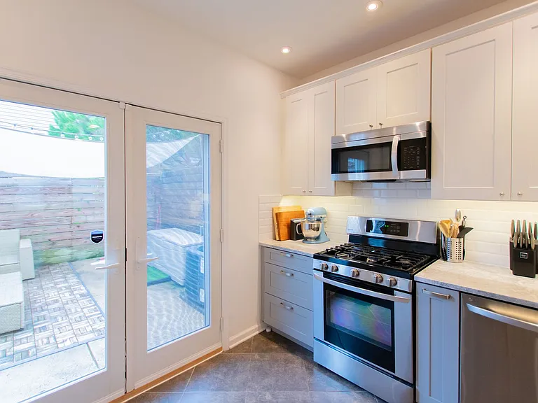 2207 Kimball St — Photo 12