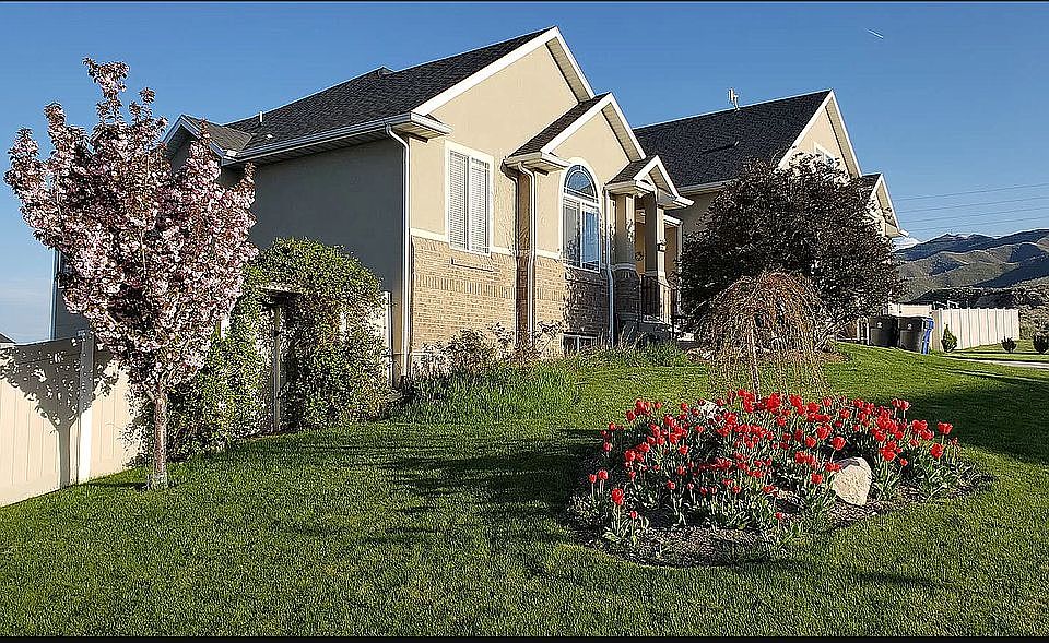 1st image of 467 W Misty Sage Way