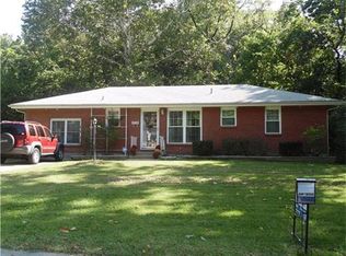 6905 N Wyandotte St, Gladstone, MO 64118