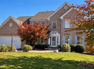197 Valley View Dr, Belle Vernon, PA 15012