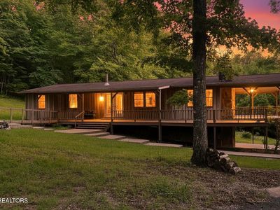 555 Lake Ln, New Tazewell, TN, 37825