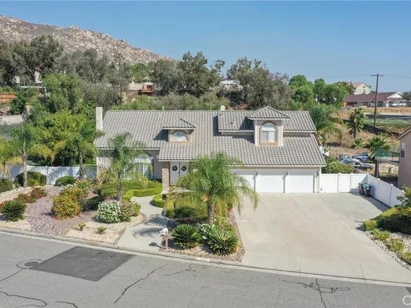 11094 Los Olivos Dr, Moreno Valley, CA 92557