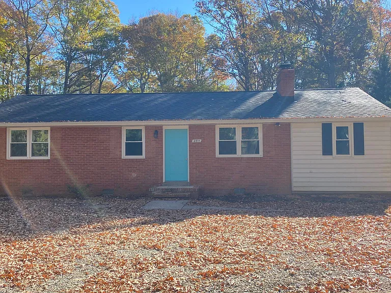 2511 Moseley Rd — Photo 2