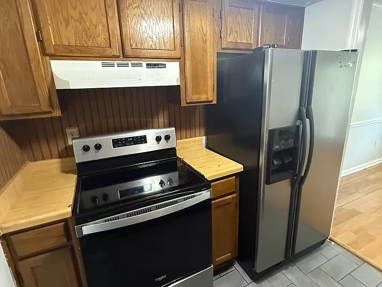 5639 Executive Way — Photo 4