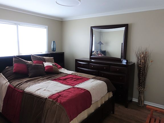 Main floor main Bedroom v1