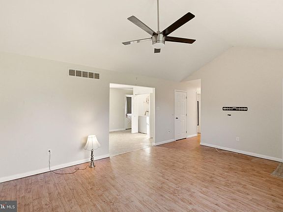 3rd image of 9 S Norman Ave