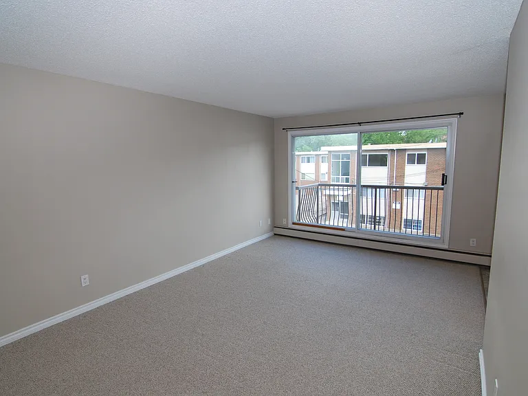 10235 114th St NW — Photo 12