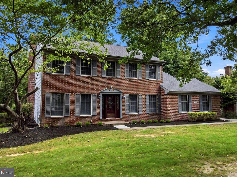 1st image of 1434 Brook Ln