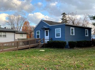 1369 Kaskaskia Ave, Elgin, IL 60123