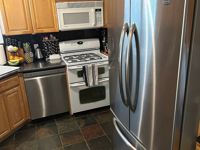 8956 Swinton Ave — Photo 21