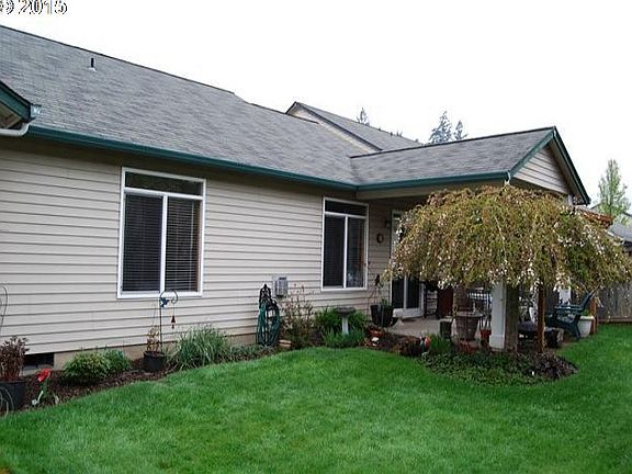 2nd image of 11109 NE 104th St