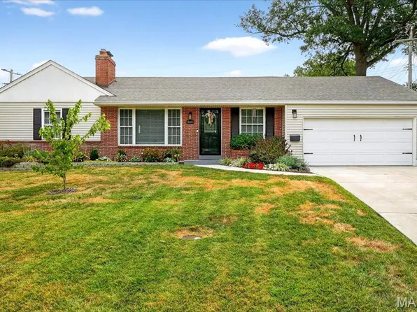 946 Rochdale Dr, Saint Louis, MO 63122