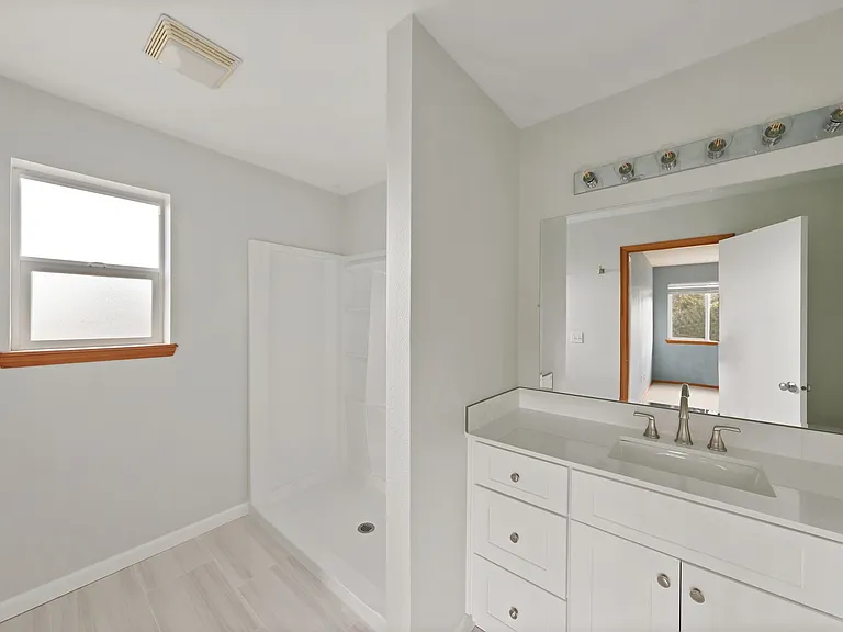 1550 SW 17th Ave — Photo 9