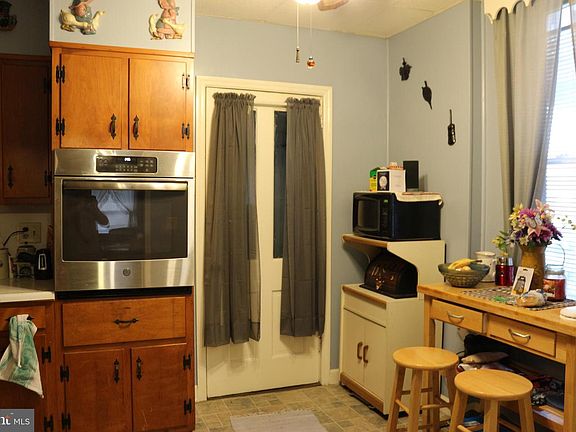 3rd image of 126 Fairground Ave