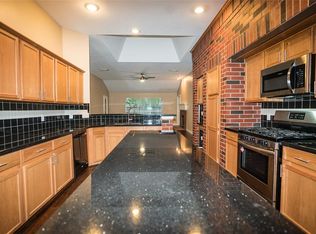 14235 Fenton Ln, Sugar Land, TX 77498
