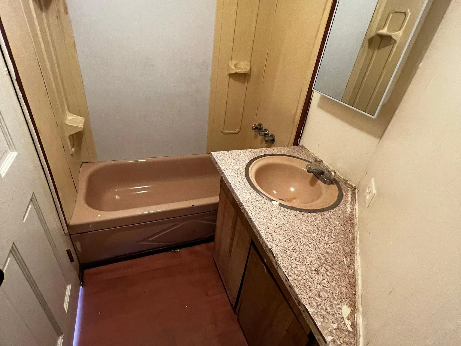 106 J Cobb Dr — Photo 3
