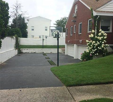 2nd image of 75 Suffolk Blvd